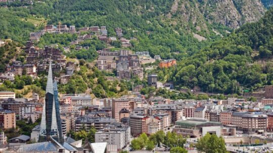 Aide à l’installation en Andorre : c’est quoi une Gestoria ?